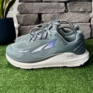 Altra Paradigm 6 Women’s Running Shoes (Size 9.5 But feel like a 9)